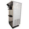 Vista lateral trasera de la Máquina de Helados Soft Pedestal FRIGONOR Vista lateral trasera de la máquina de helados soft pedestal FRIGONOR, ideal para heladerías y restaurantes.